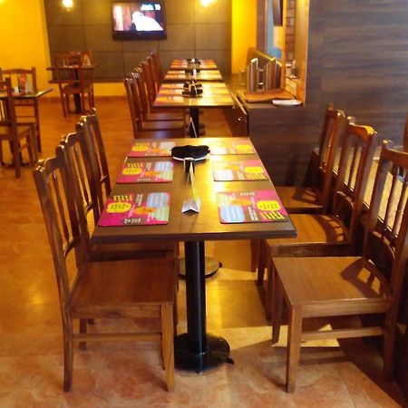 Отель Ira By Orchid Mumbai T-2 International Airport Экстерьер фото